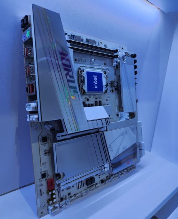 مادربرد Z890 AORUS Master