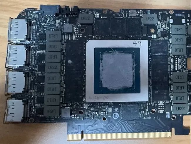مشخصات کارت گرافیک RTX Titan Ada انویدیا