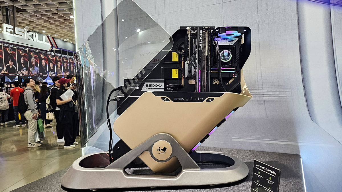 کیس لاکچری و بسیار متفاوت InWin Infinite