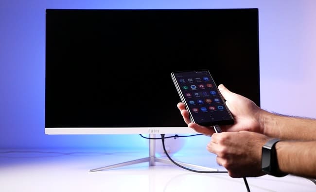 انتقال تصویر موبایل به لپ‌تاپ یا مانیتور با کابل USB