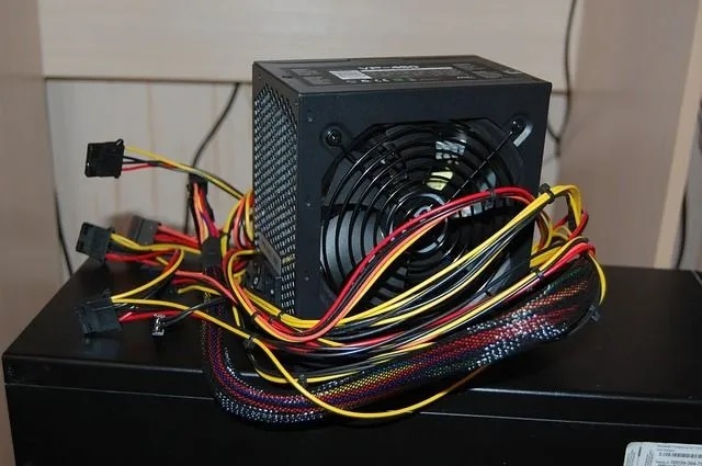 بررسی وضعیت پاور برای رفع مشکل ریستارت شدن اتوماتیک کامپیوتر