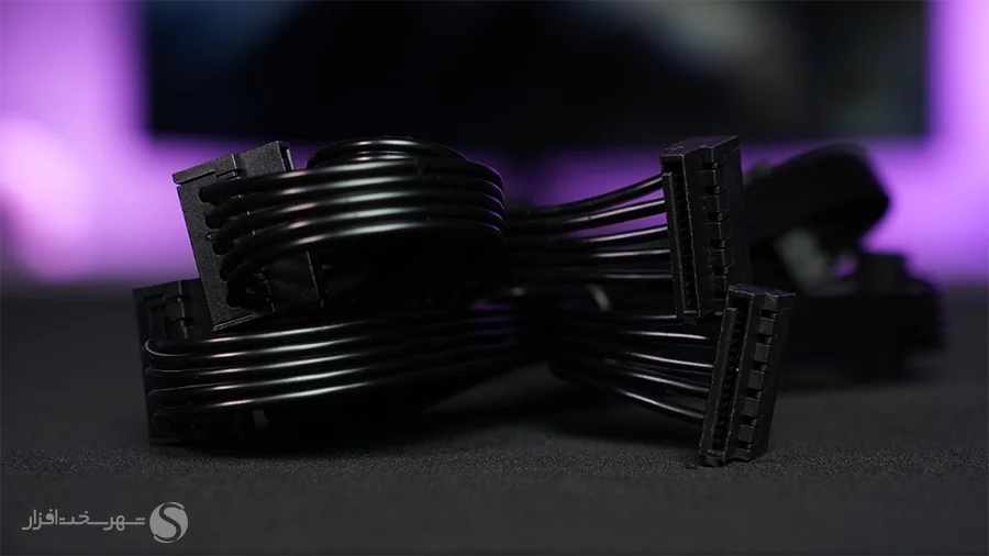 MSI-MEG-AI1600T-PSU-sata-cable