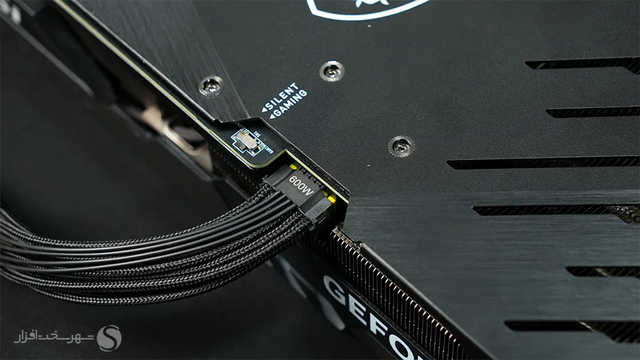 MSI-MEG-AI1600T-PSU-dual-color-gpu-cable