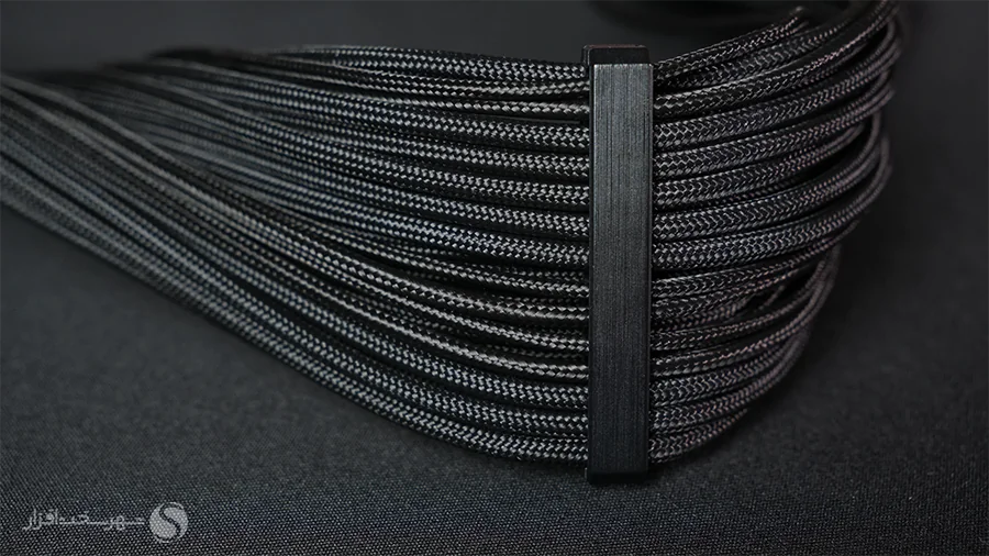 MSI-MEG-AI1600T-PSU-sleeved-cables-with-cable-comb