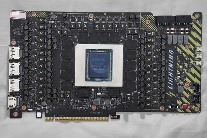 MSI-RTX-5090-Lightning-PCB-_1.jpg