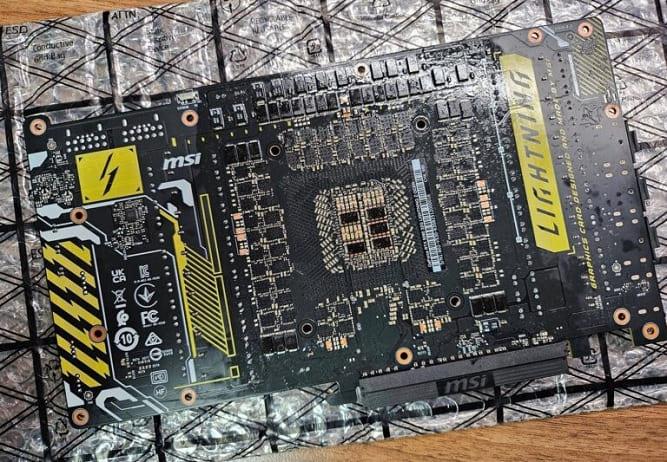 MSI RTX 5090 Lightning Z