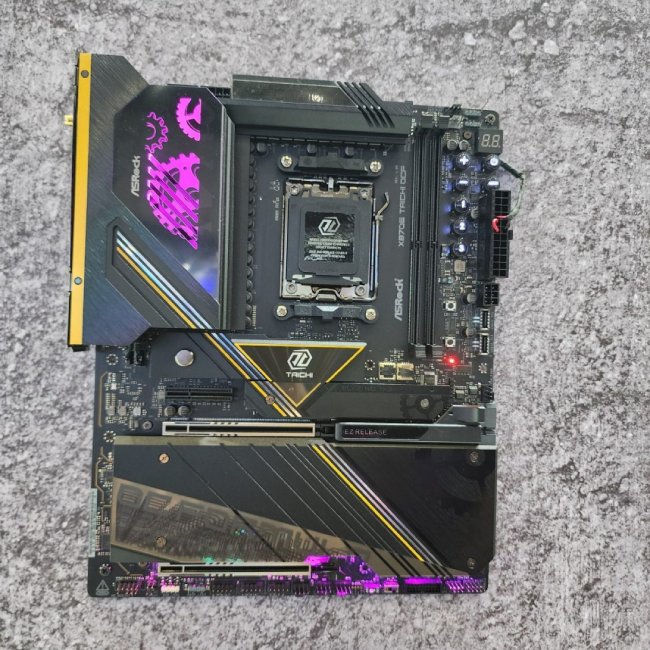 مشخصات مادربرد X870E Taichi OCF