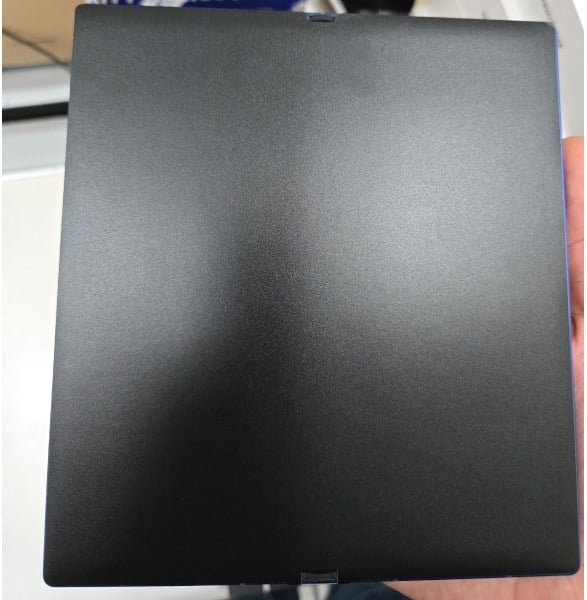 نمای جلویی گوشی تاشوی Galaxy Z Fold 7