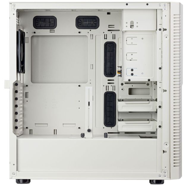 فضای داخلی کیس SilverStone FLP02