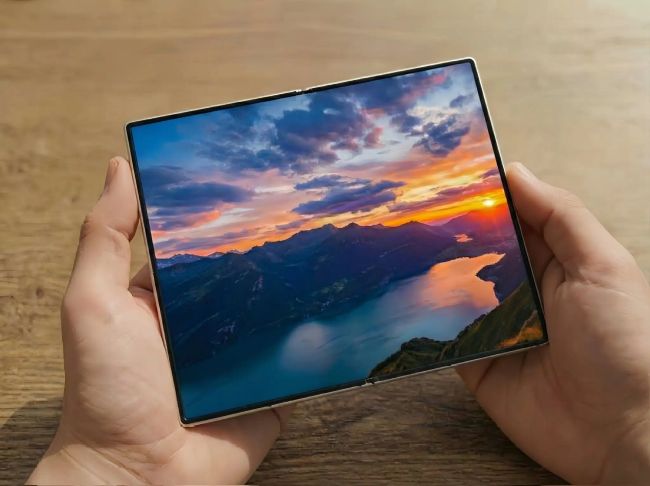 تصویر گوشی تاشوی Galaxy Wide Fold