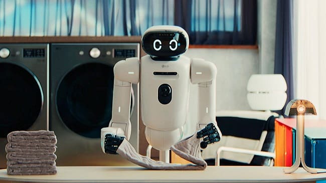 ربات انسان‌نمای LG با نام CLOiD در CES 2026