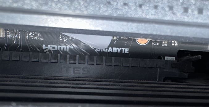 حرکت خمیر حرارتی به سمت رابط PCI-E