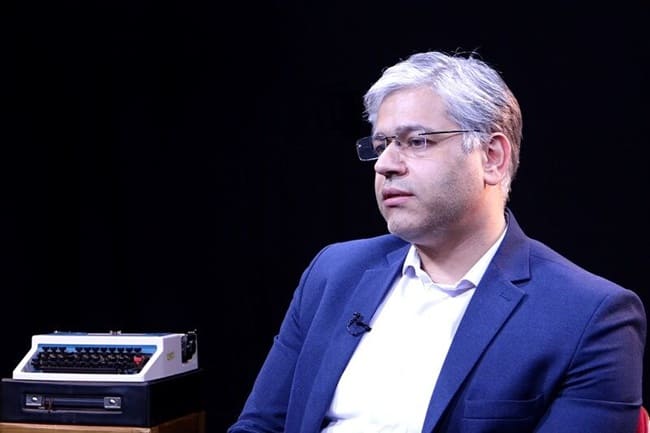احسان چیت سازیان معاون سیاست‌گذاری و برنامه‌ریزی توسعه فاوا و اقتصاد دیجیتال وزارت ارتباطات