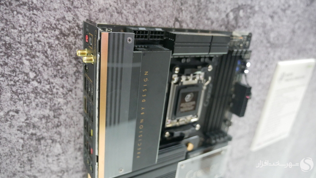 اتصالات پشتی مادربرد ASRock X870 Taichi Creator
