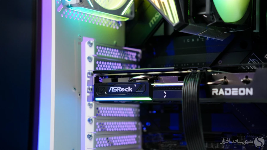 Asrock-RX-9060-XT-CHALLENGER-OC-LED-LIGHTS