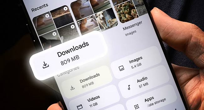 پوشه Downloads