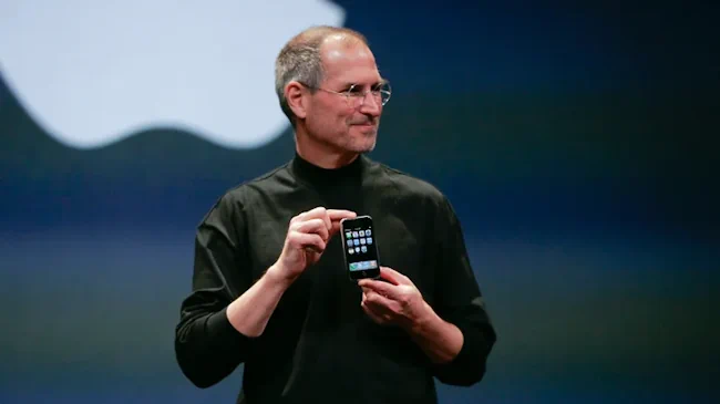 Steve Jobs iPhone.webp