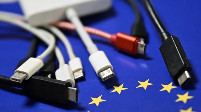 قانون جدید اتحادیه اروپا: پورت USB-C برای لپ‌تاپ‌ها اجباری شد