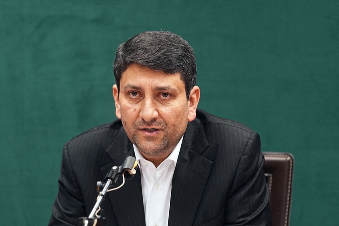 سید ستار هاشمی، وزیر ارتباطات و فناوری اطلاعات، در حال سخنرانی در مراسم روز جهانی ارتباطات