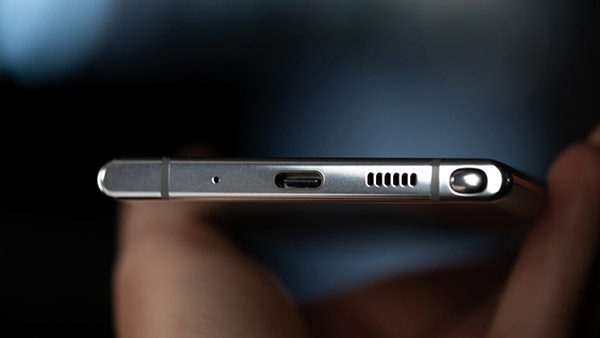 Note10-Headphonejack.jpg