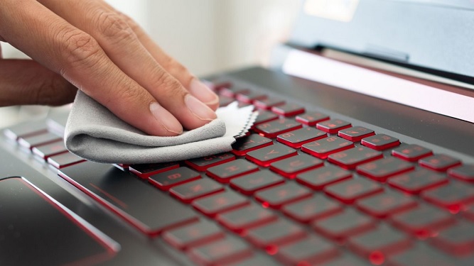 sanitize-keyboard.jpg