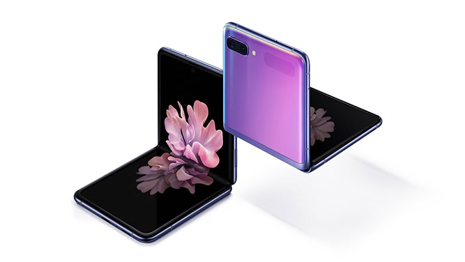 Galaxy-Z-Flip-money.jpg