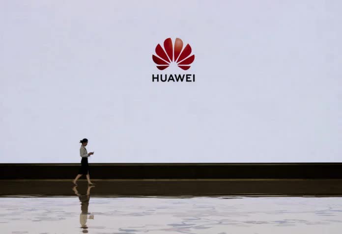huawei-logo-696x477.jpg