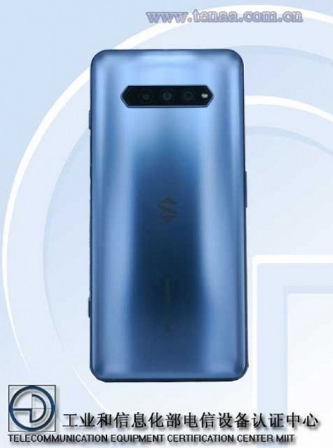 gsmarena_002.jpg