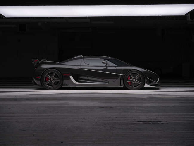 102res_GFX100_KoenigseegBlack_noWBAdobe_1594_bulbenkoFULLIMAGECROP-1536x1152.jpg