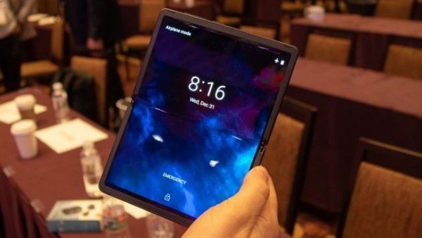 TCL-foldable-phone-7