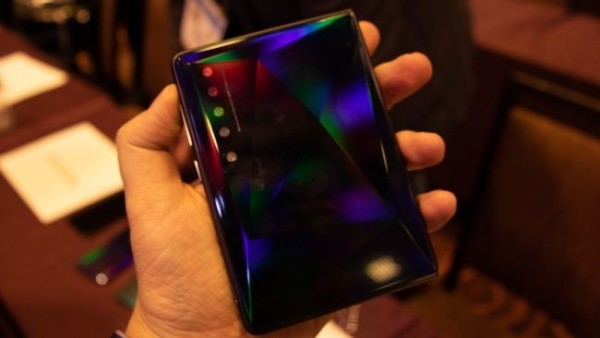 TCL-foldable-phone-9