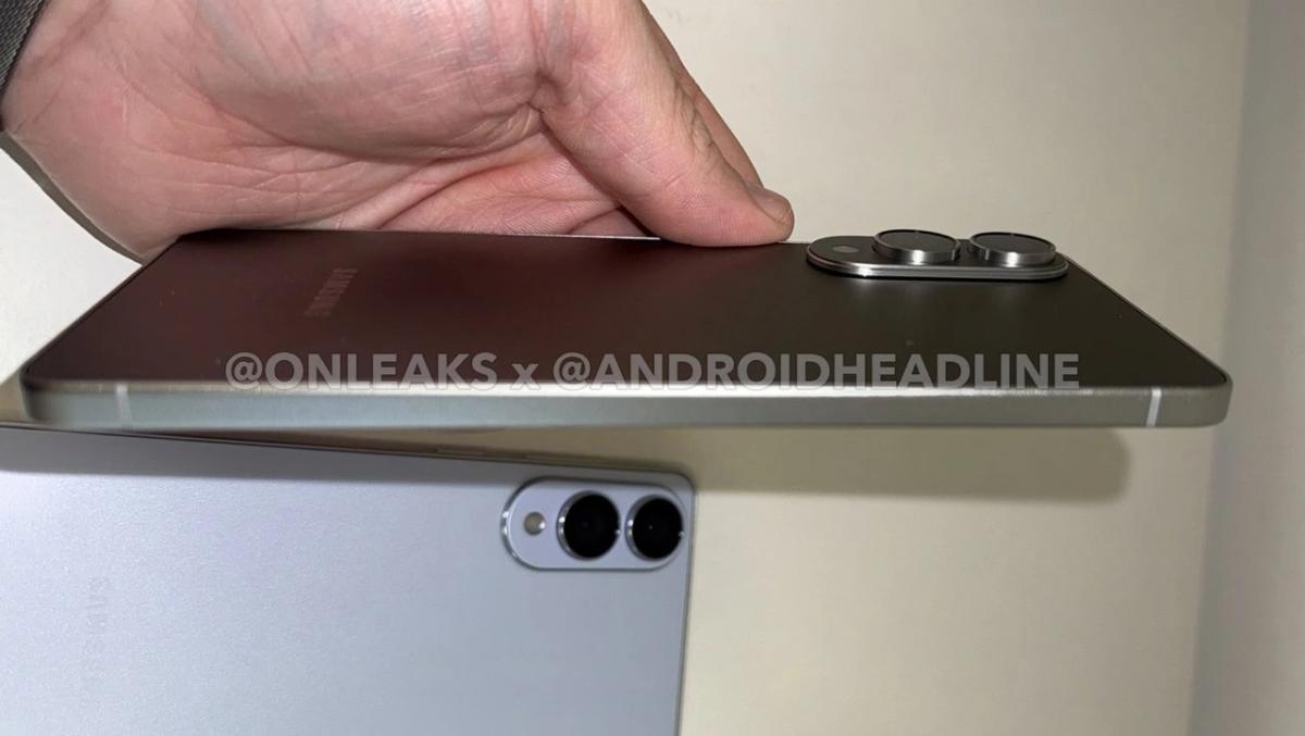 s25-edge-leak-3