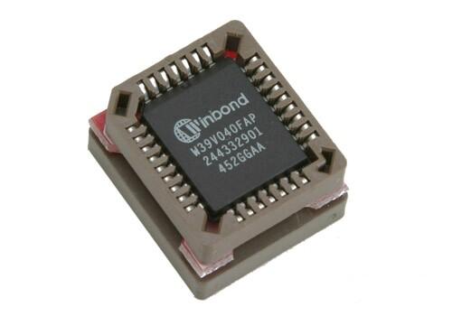یک نمونه از حافظه ی ROM بایوس از شرکت Winbond - روشن شدن سیستم